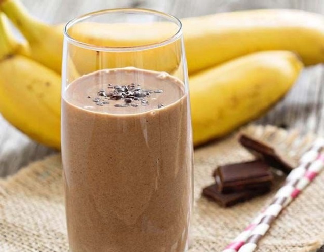 میلک شیک موز و شکلات